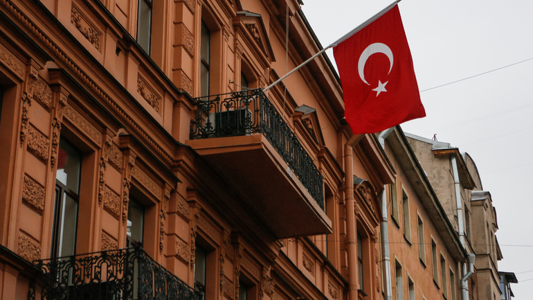 В петербургском генконсульстве турецкие граждане могут проголосовать за президента