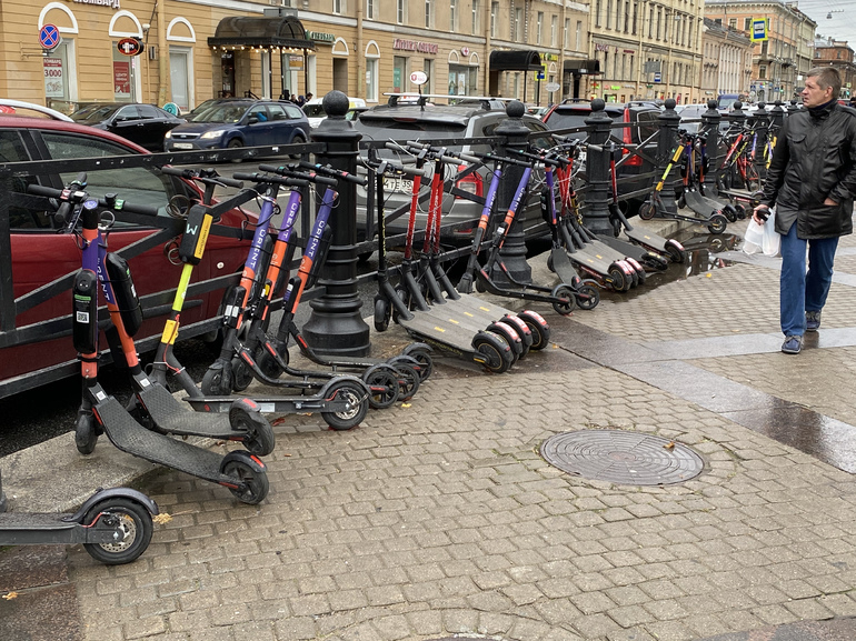 Комтранс и Whoosh согласовали правила по прокату электросамокатов