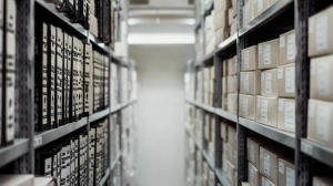 Петербургские депутаты объявили поиск «уничтожителя» архивов: почистить надо 10 тонн документов