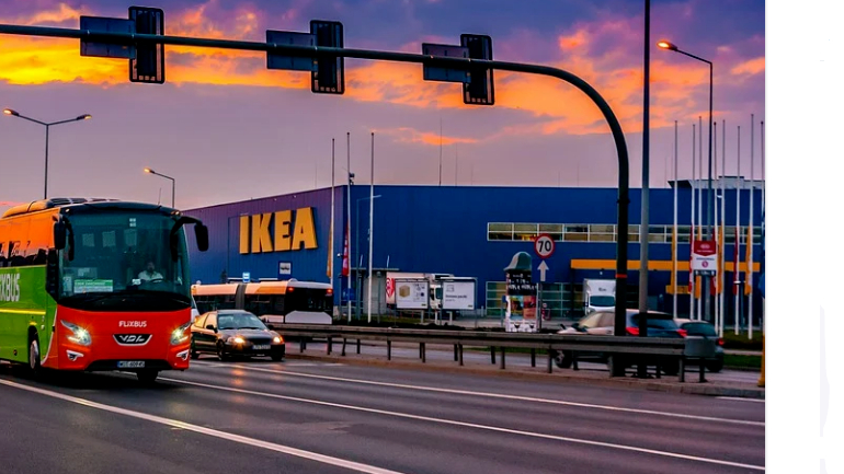 На КАД пробки у развязок с Мега Дыбенко и Мега Парнас, в IKEA распродажа перед закрытием