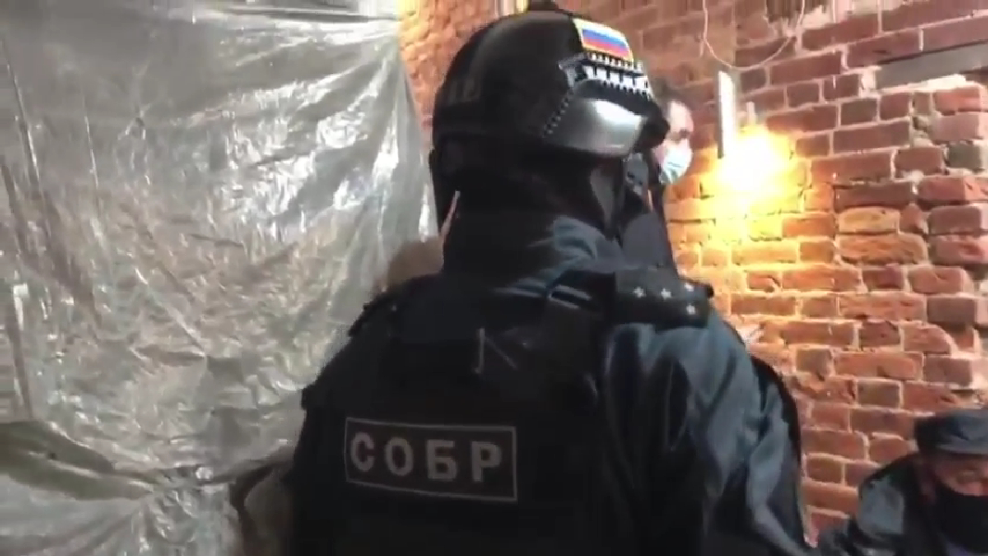 В Петербурге полиция «разобрала» пирамиду: преступники инвестировали в сеть автомоек и каршеринг