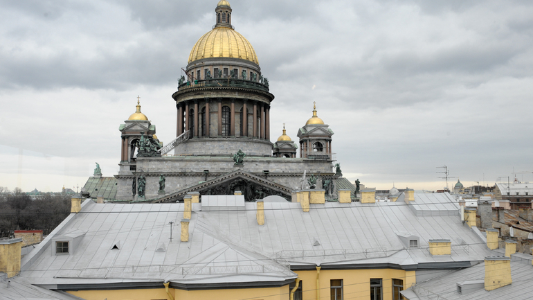 В Петербурге циклон станет причиной облачной с прояснениями погоды и сильного ветра