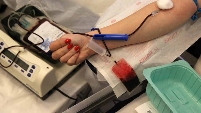 Петербургская молодежь сдала 388 литров крови во время донорской акции