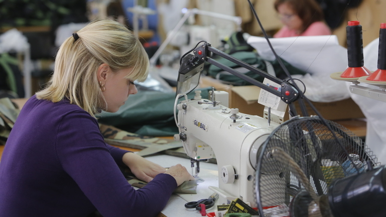 Одежду иностранных брендов в магазинах Петербурга заменят продукцией местных дизайнеров