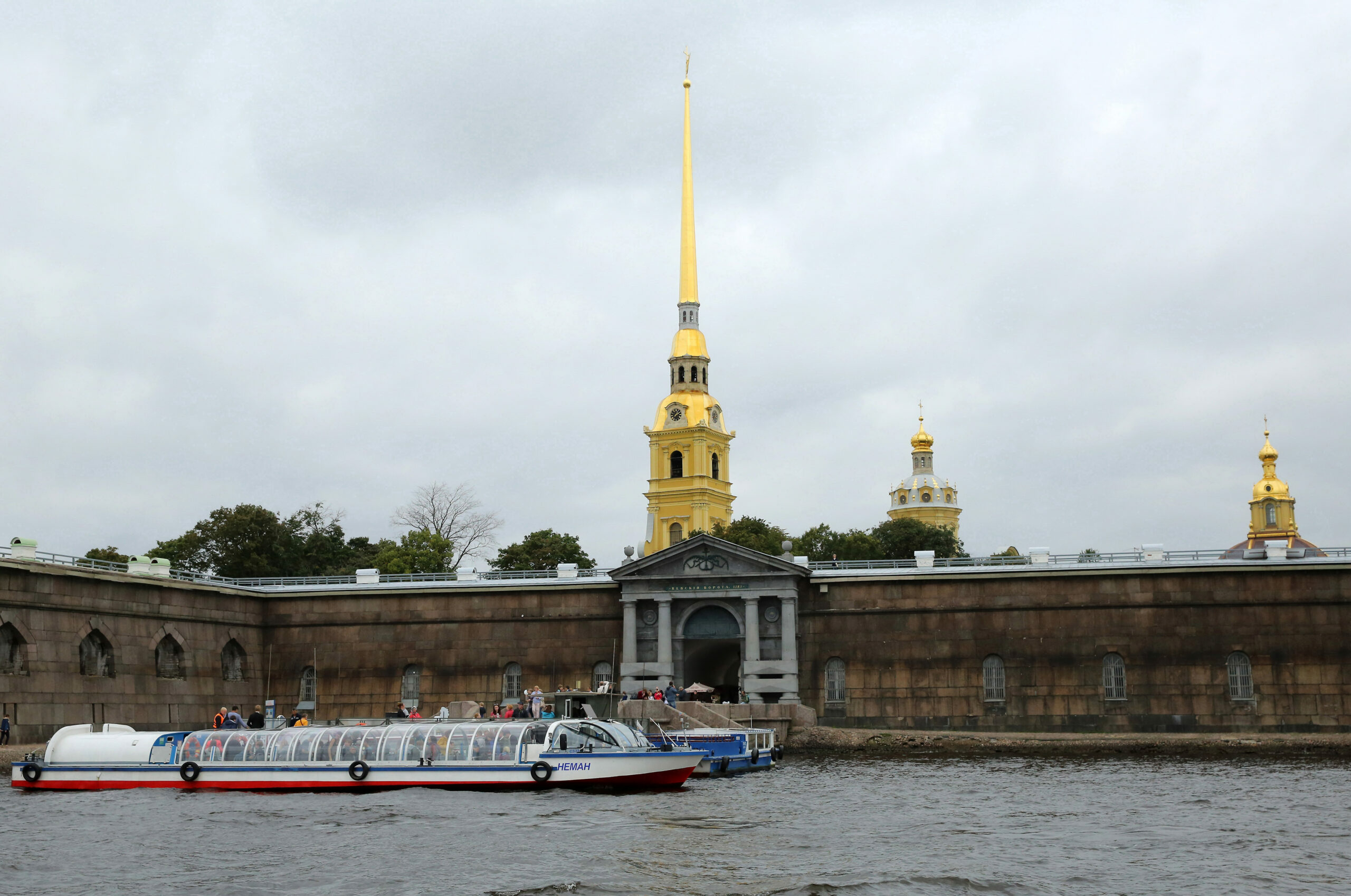 петропавловская крепость с невы