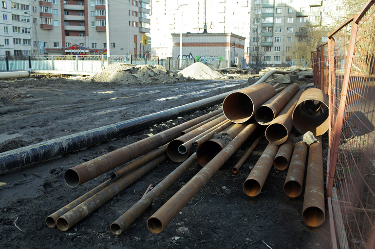 В восьми районах Петербурга отключат горячую воду из-за испытательных работ