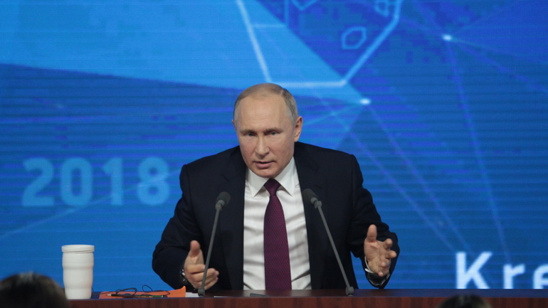 Путин подписал указ о введении в ДНР, ЛНР, Запорожской и Херсонской областях военного положения