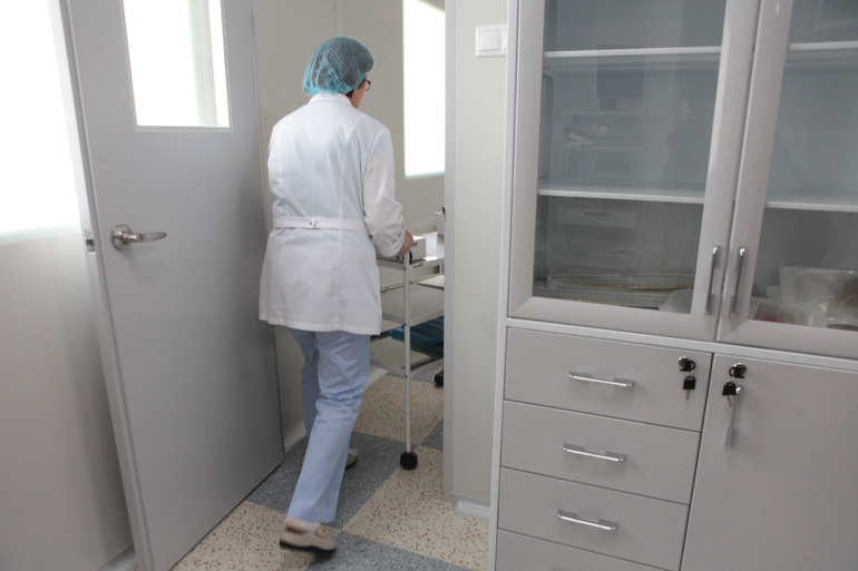 В Петербурге поликлиники Центрального района получат 150 единиц нового оборудования