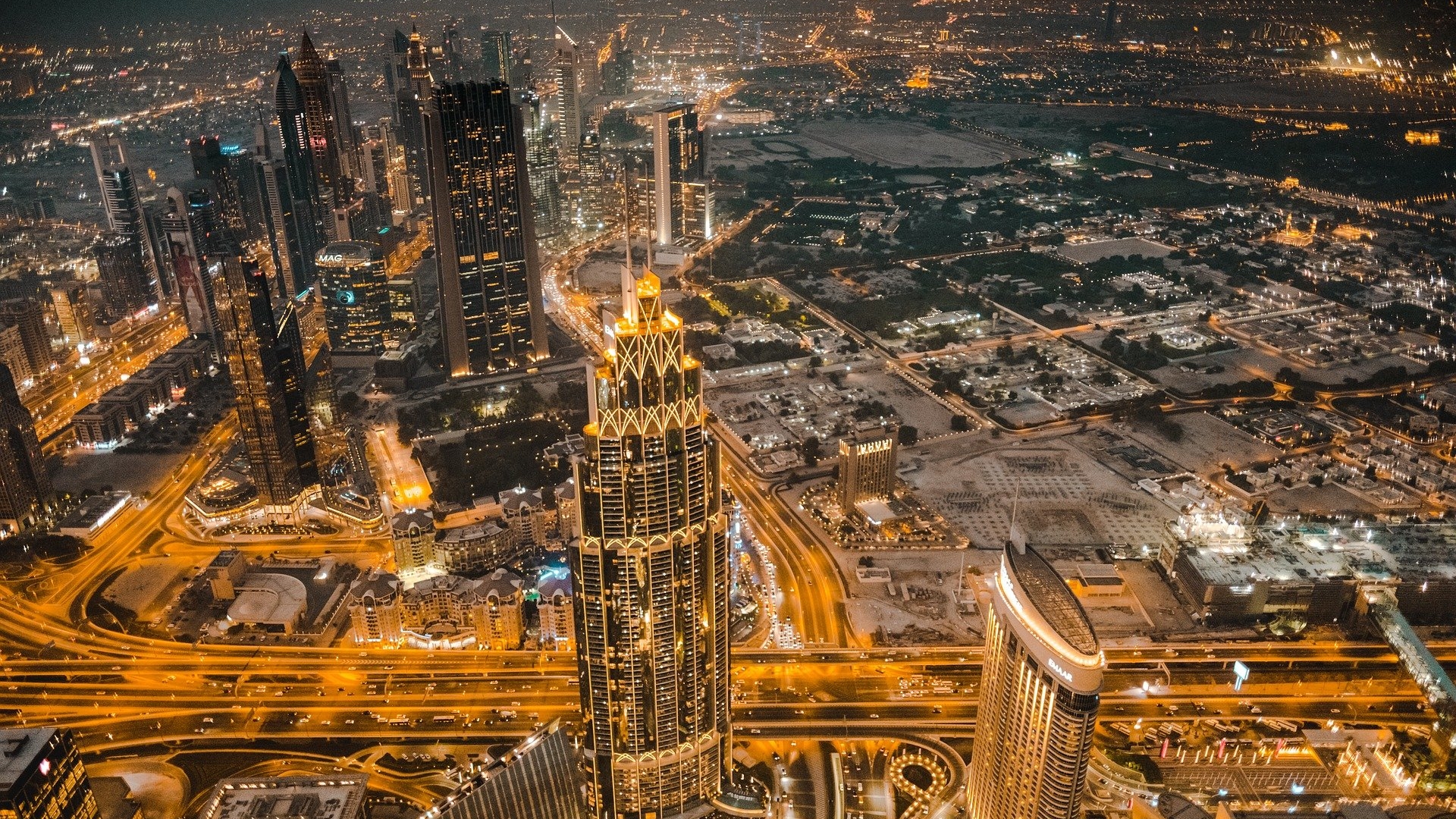 Санкции спровоцировали миллиардеров выкупать недвижимость в Дубае