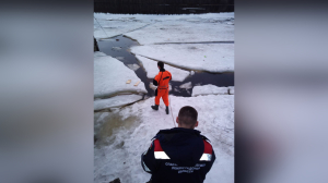 В Лодейном Поле рыбак оказался на дрейфующей льдине на реке Свирь