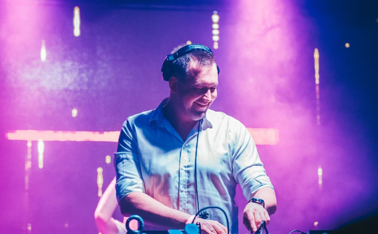 DJ Feel: для создания музыки санкции – не проблема