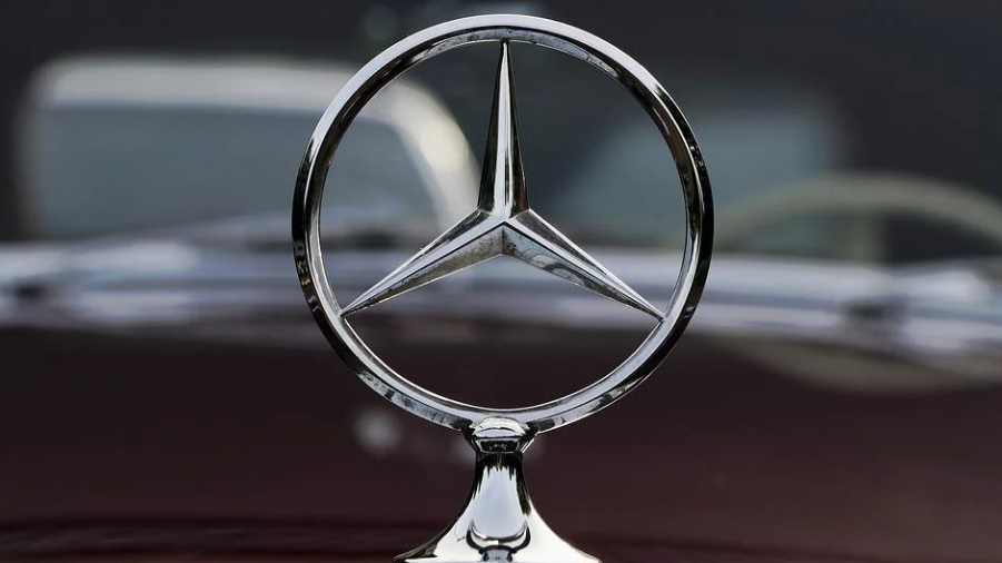 Владельцам Mercedes-Benz в Петербурге отказывают в ремонте по полису КАСКО