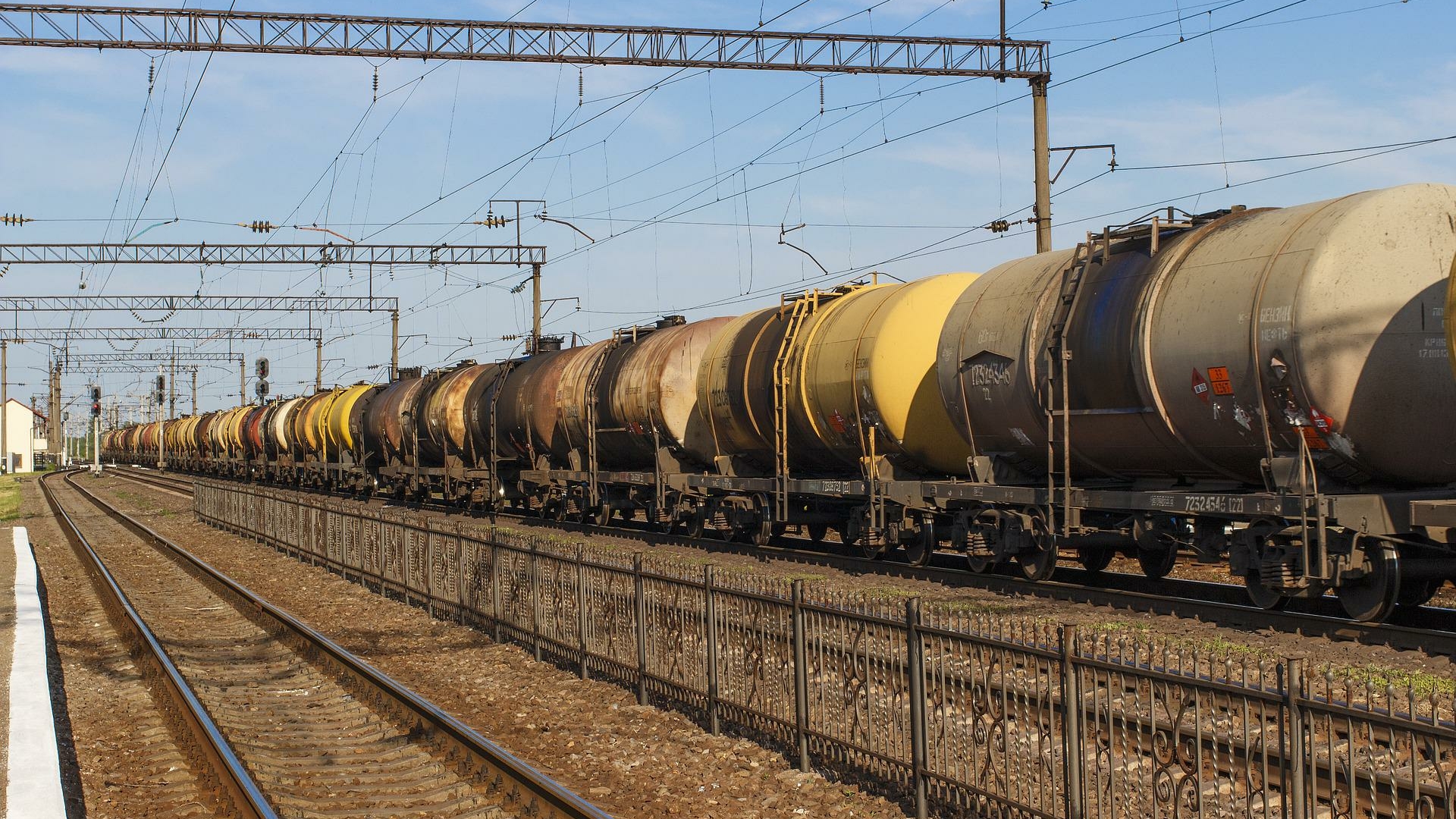 Полтысячи вагонов с газом могут взорваться в Польше из-за санкций против России