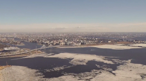 Петербуржцам за две минуты показали недельное таяние льда на Финском заливе