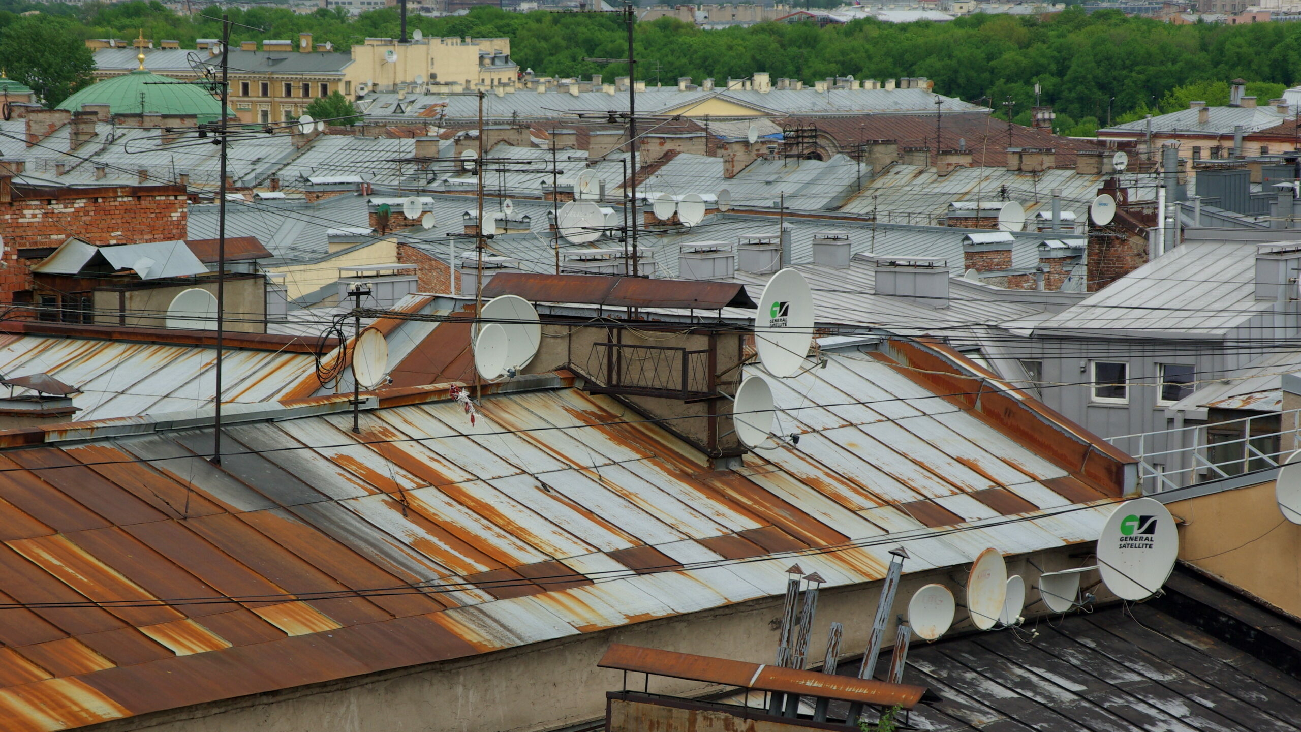 У петербуржца потекла крыша: за это ему заплатят почти 250 тысяч рублей