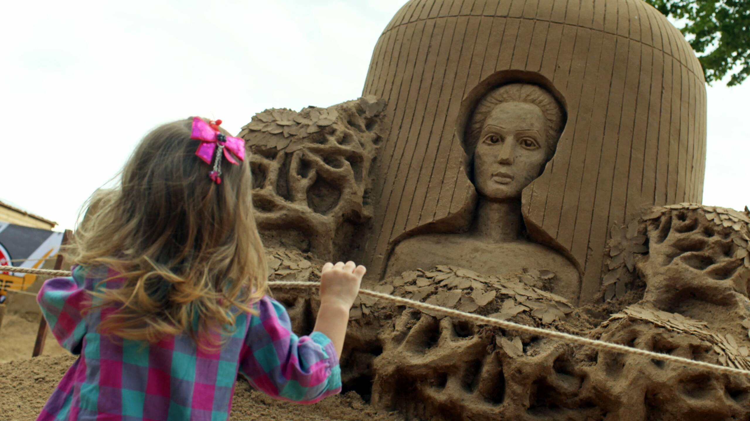 Песчаные скульптуры воздвигнут в Петропавловской крепости