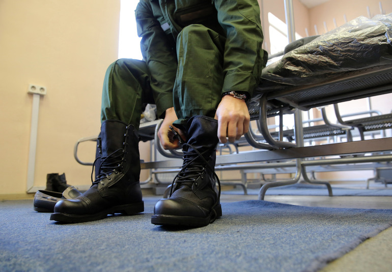 В России отменен возрастной предел для первого контракта на военную службу