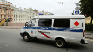 Более тысячи человек эвакуировали на улицу из-за угрозы минирования в Петербурге