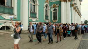 За год в Петербурге успешно сдали экзамен около 700 экскурсоводов и гидов-переводчиков