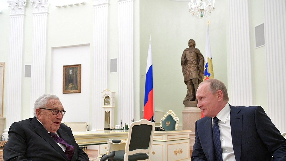 Экс-госсекретарь США Киссинджер призвал Украину пойти на уступки в переговорах с Россией
