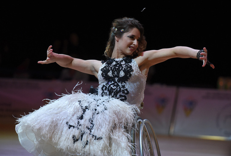 Чемпионат России по танцам на колясках стартовал в Петербурге