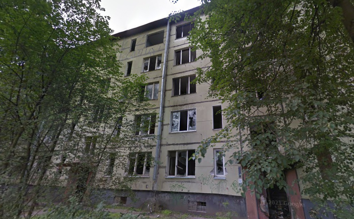 В Петербурге решили продать расселенный дом у ЗСД на Канонерском острове
