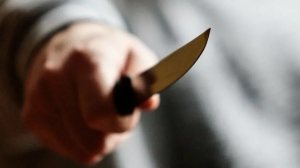Кассир «Пятерочки» пырнула ножом своего приятеля во время пьянки