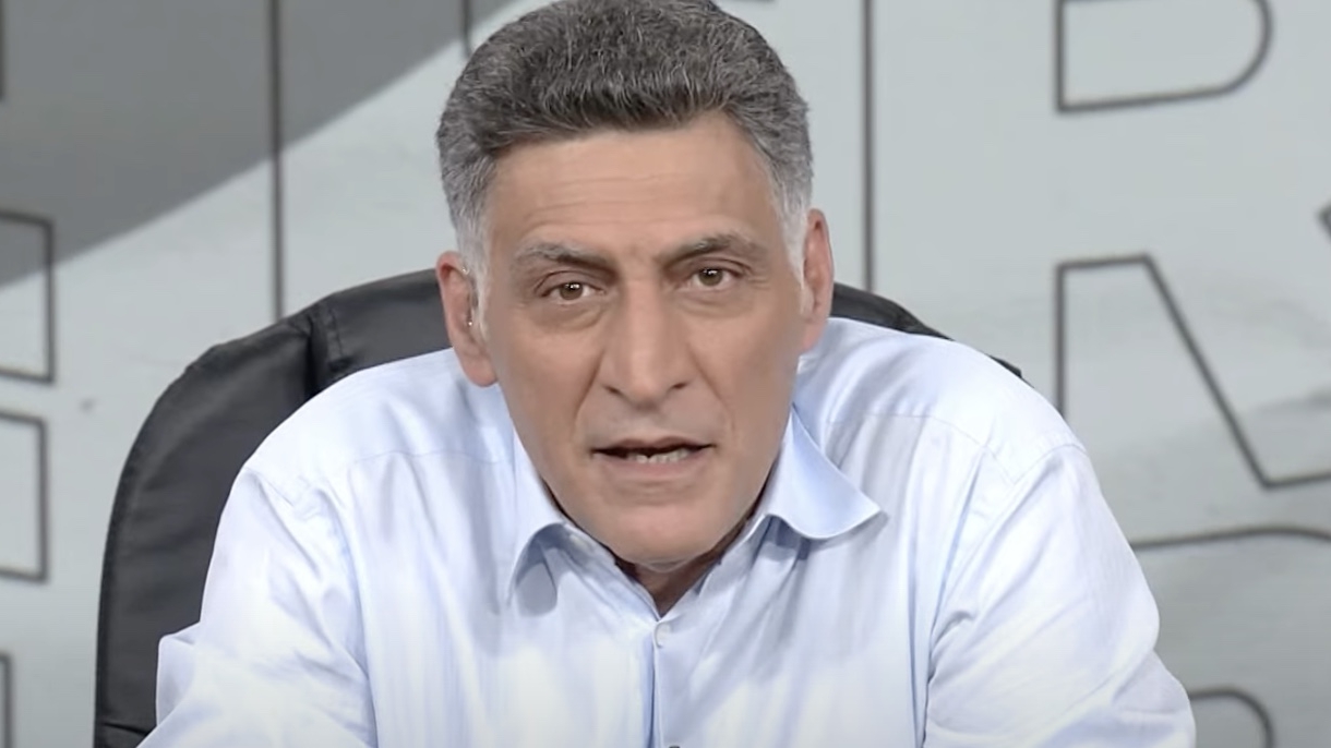 Тигран Кеосаян назвал «плевком в лицо» возвращение передачи Урганта в эфир