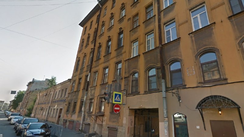 Сгнивший труп короткостриженного мужчины нашли в здании на Константина Заслонова