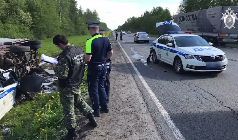 Дтп выра сегодня. Фура ДПС. Две а/машины МЧС ДТП В Гатчине.