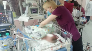 Петербургские врачи спасли жизнь младенца с аномалиями из Чечни