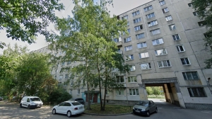 В квартире на Дыбенко нашли трупы мужчины и женщины: один в ванне, другой гнил в коридоре