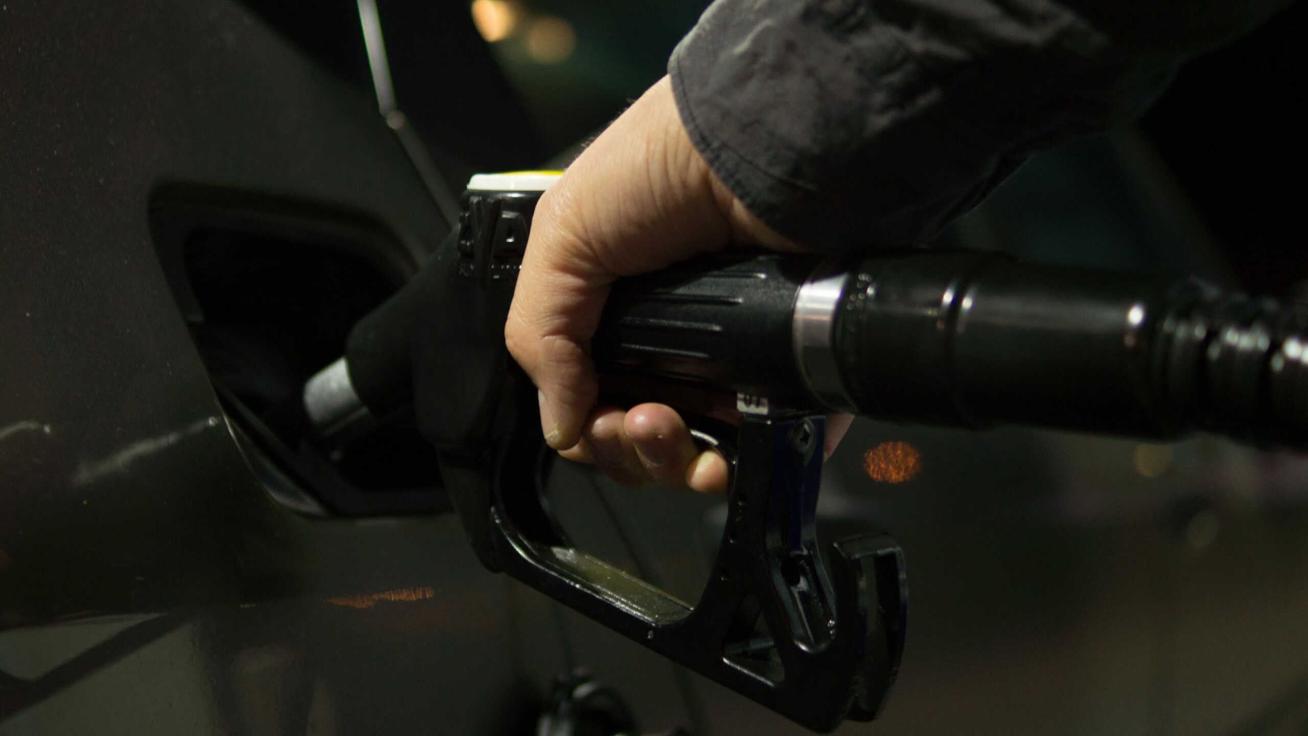 Россия закрыла бензиновый кран: правительство приструнит «нефтяников», из-за которых взлетели цены на топливо