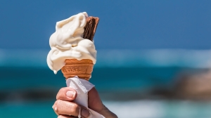 Диетолог назвал оптимальное количество порций мороженого в неделю