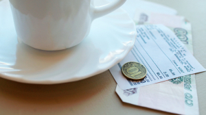 Зарплата официантов в Петербурге выросла на 10% с начала года