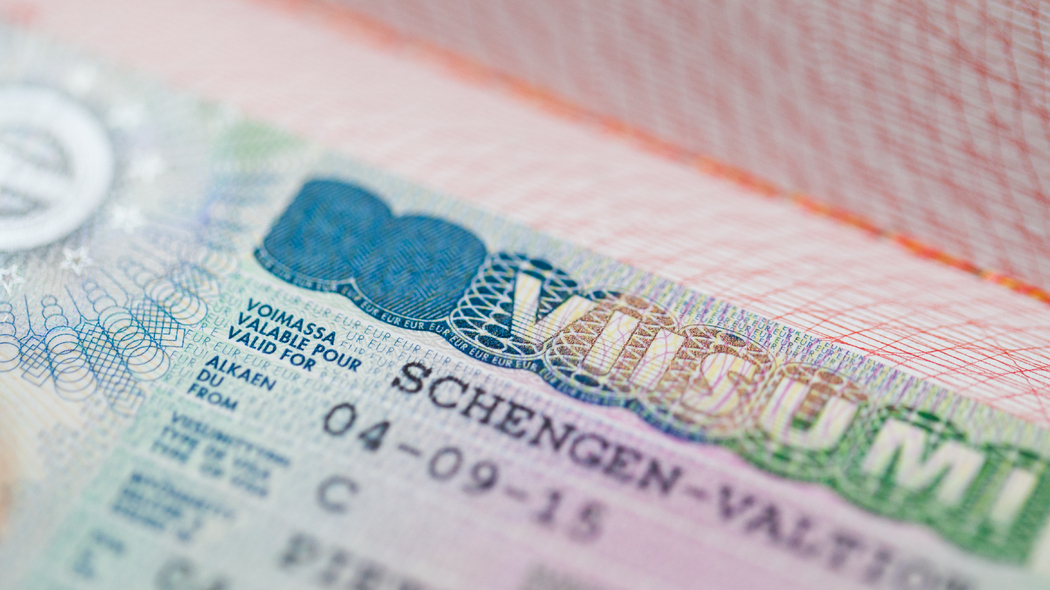 Лишь 9% петербуржцев готовы добиваться получения шенгенской визы, несмотря на санкции