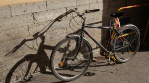Сбитого велосипедистом на Тихорецком 70-летнего петербуржца положили в реанимацию