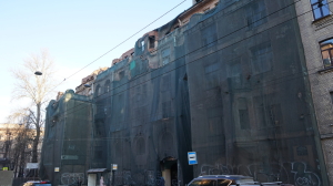 В Петербурге суд временно запретил реконструкцию дома Басевича