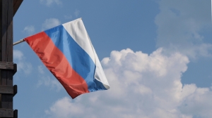 Политолог отметил важность работы над патриотическим воспитанием россиян