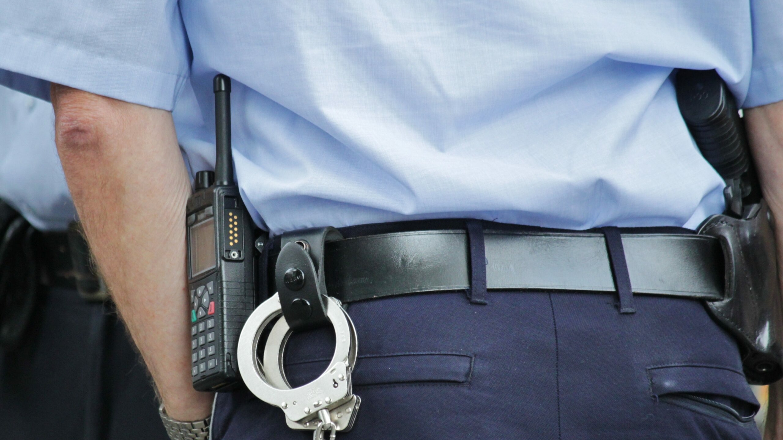 Четыре полицейских получили приговоры за прикрытие наркоторговца в Ленобласти