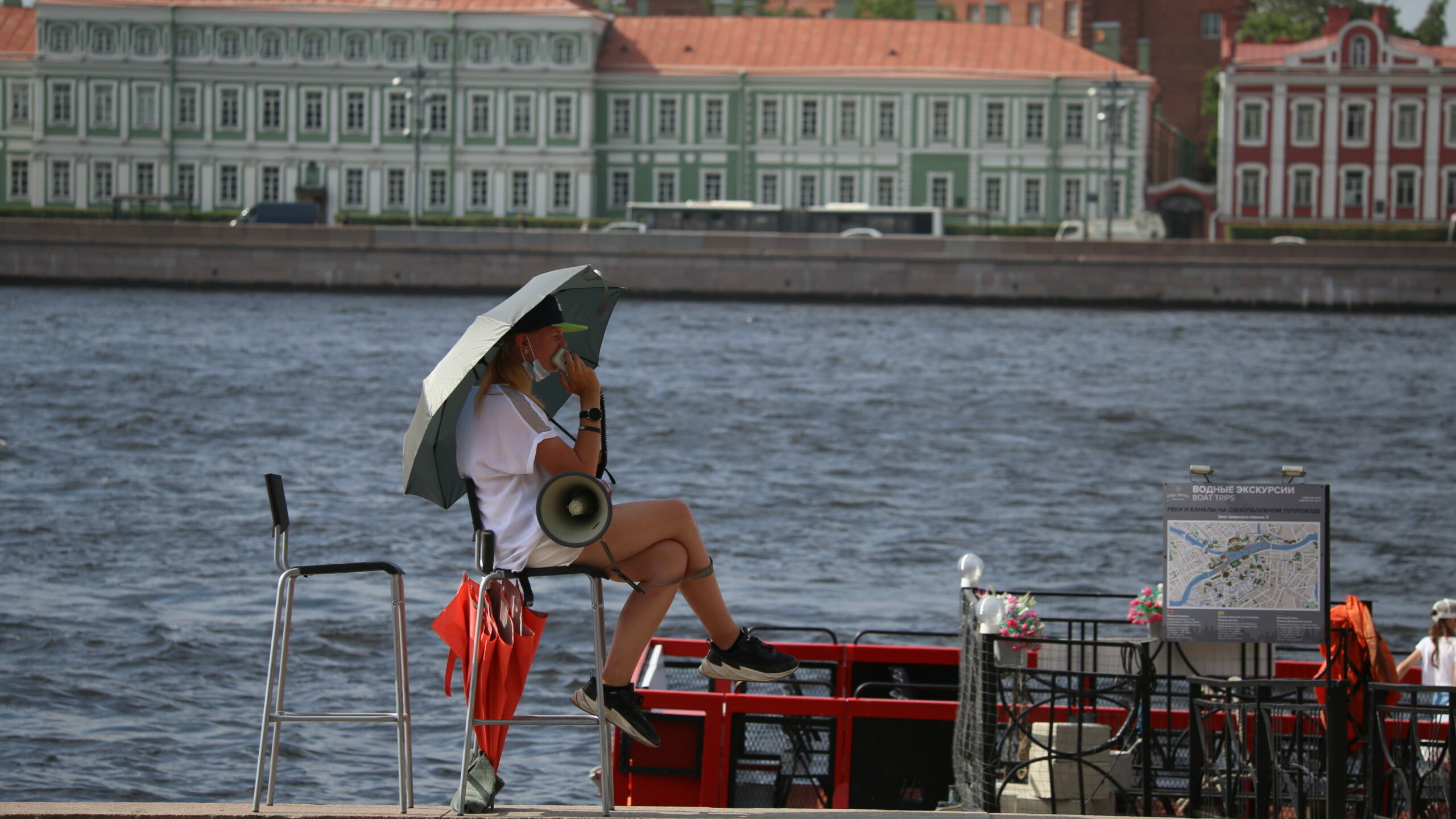 Без осадков и ветра: во вторник в Петербурге столбик термометра вновь поднимется до +28