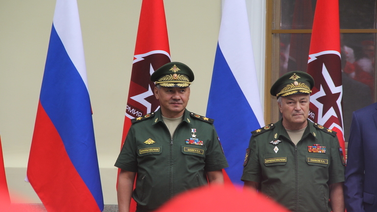 Шойгу заявил, что численность войск НАТО у границ РФ возросла в 2,5 раза