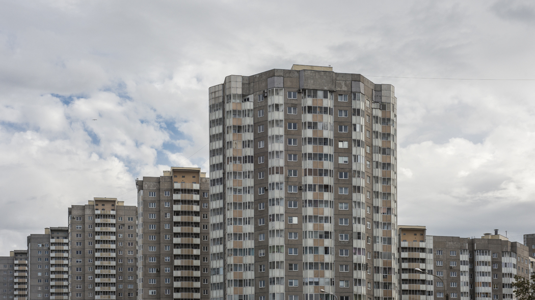 В Петербурге площадь новых квартир сократилась на 10% за год