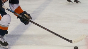 Юный хоккеист школы СКА умер на тренировке после попадания шайбы в грудь