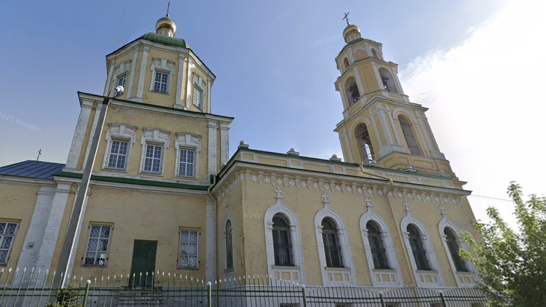 Преподаватель воскресной школы  искромсал ножом священнослужителя и устроил поджог в селе Домодедово