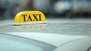 В Петербурге с 1 сентября таксисты не смогут работать больше 12 часов в сутки