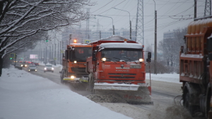 В зимний сезон очищать Петербург от снега будут более 1,6 спецмашин