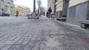В Петербурге из-за циклонического вихря выпадет снег и местами на дорогах возможна гололедица