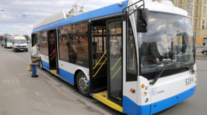 С начала сентября в Петербурге усилили 30 автобусных и троллейбусных маршрутов
