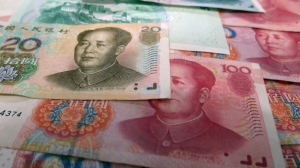 Экономист Осадчий: у России нет альтернативы юаню для инвестиций